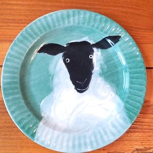 Anthropologie Holly Green farm dessert/salad plate-sheep